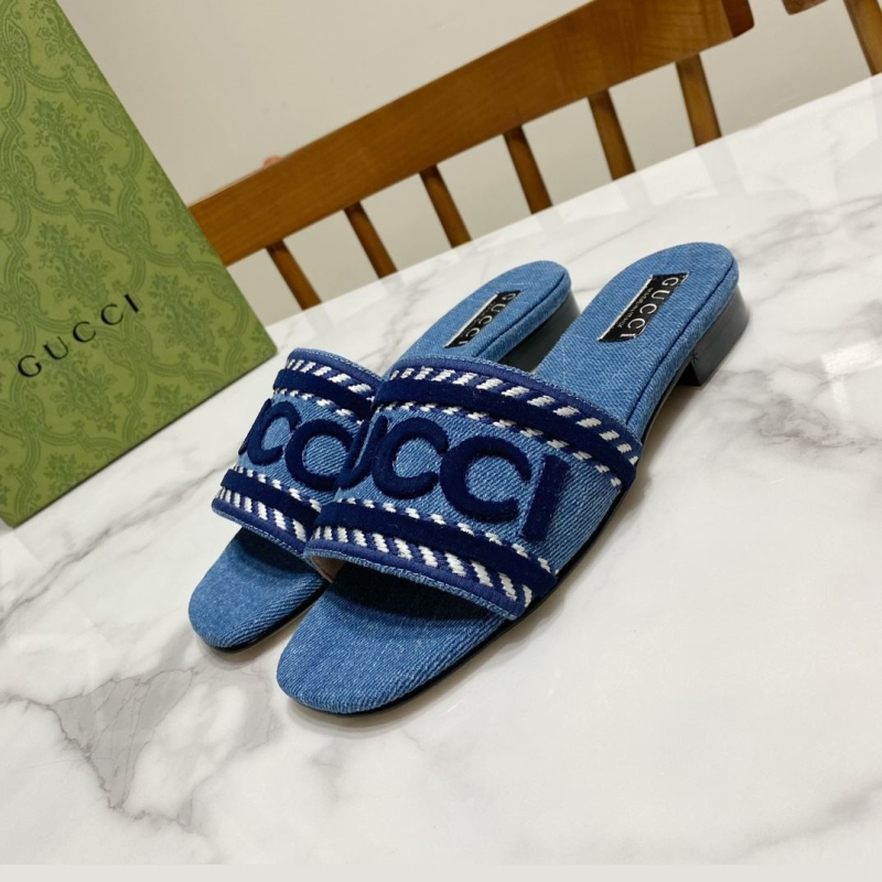 G*u*i slippers